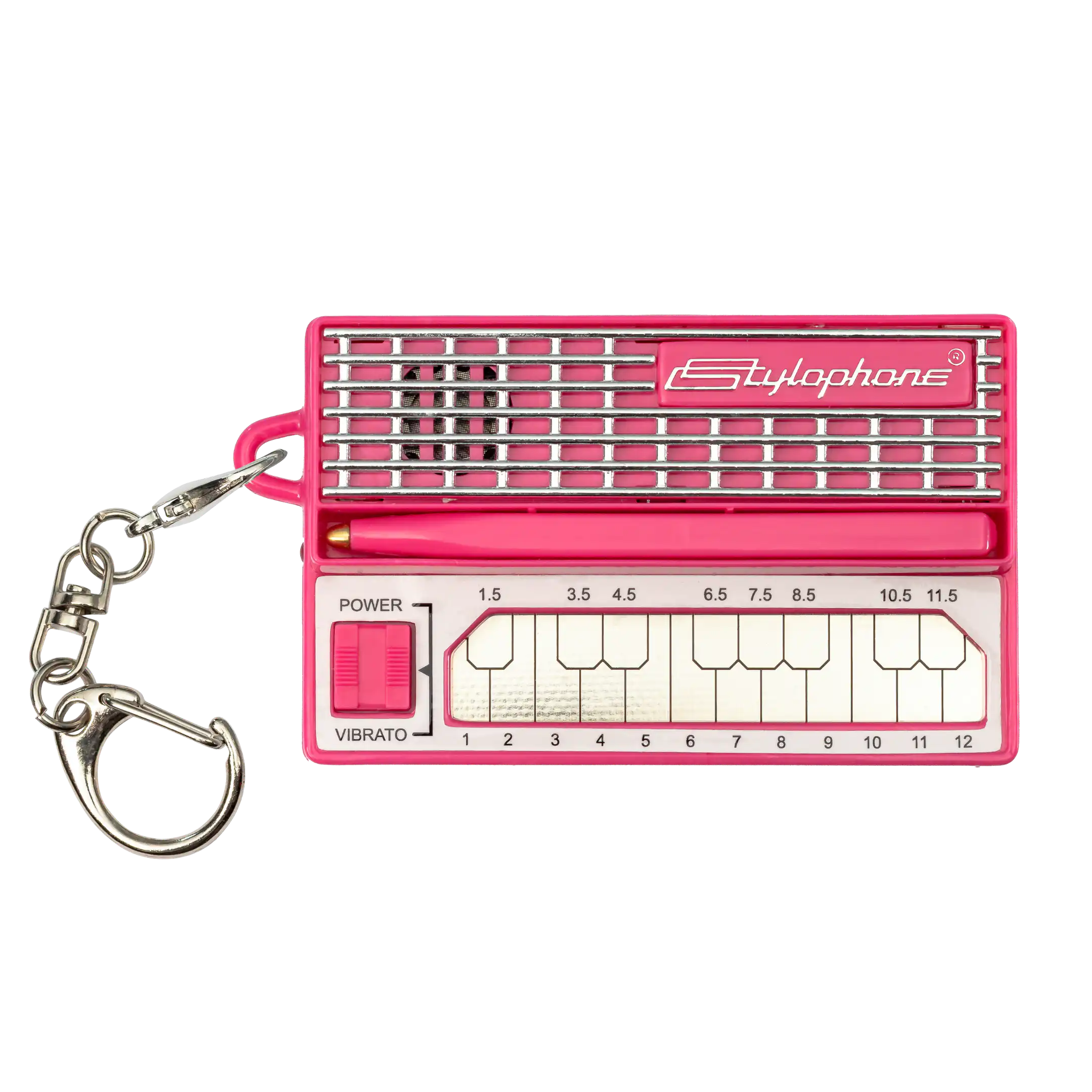 Le Stylophone Mini rose vu de face sur fond blanc, avec sa grille chromée, son stylet rangé, son clavier métallique et son porte-clés.